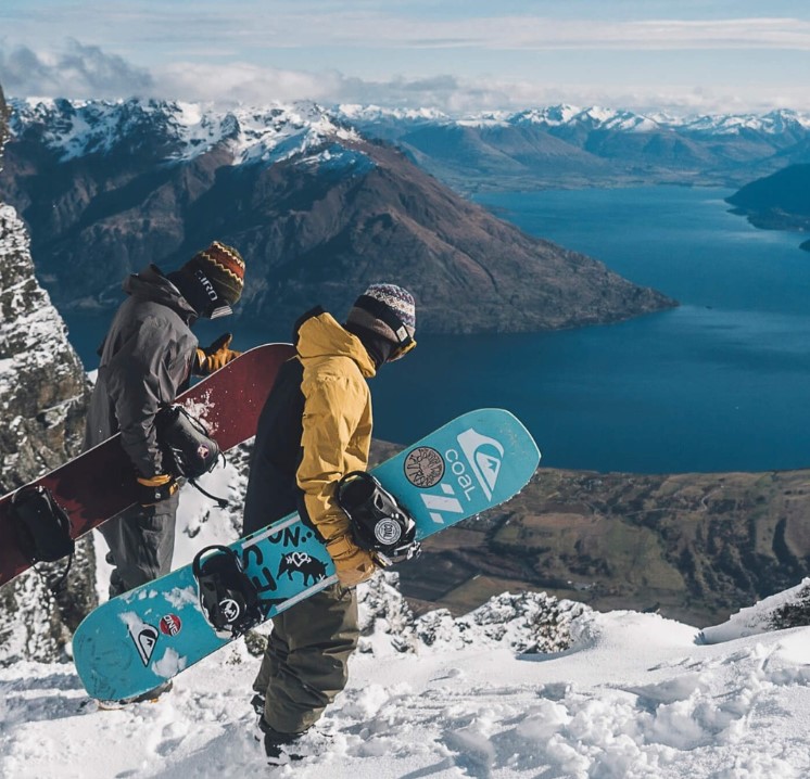 Snowboarders in NZ